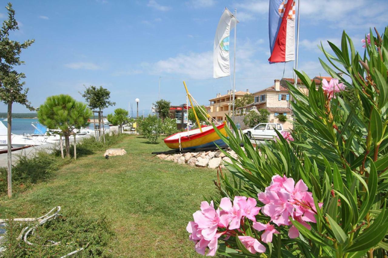 Apartment F-3 Klimno Εξωτερικό φωτογραφία